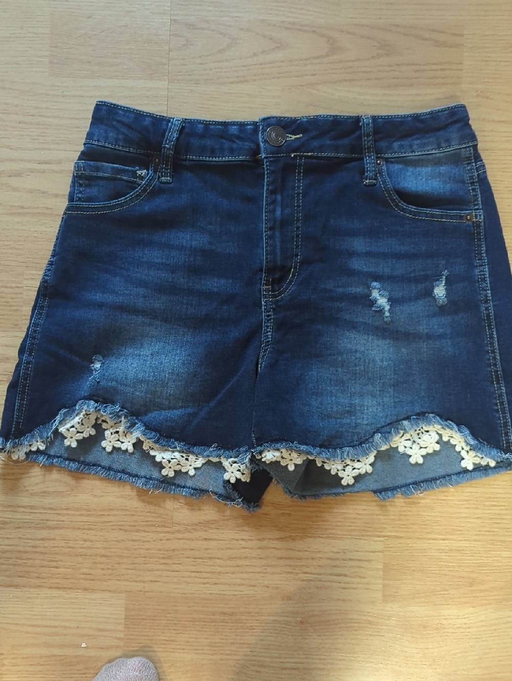 Maurices Two-Tone Blue Denim Shorts with Contrast Stitching M Jeans Maurice's